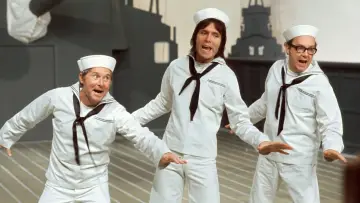 Задник к сериалу "Morecambe & Wise" #1546210