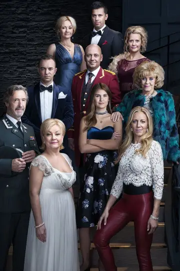 Постер к сериалу "Отель «Цезарь»" #1257865
