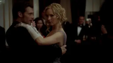 Задник к сериалу "Дневники вампира" #1240033