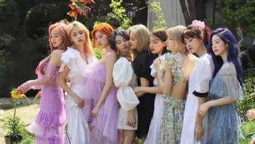 Задник к сериалу "TWICE TV" #1356368