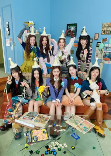 Постер к сериалу "TWICE TV" #1687481