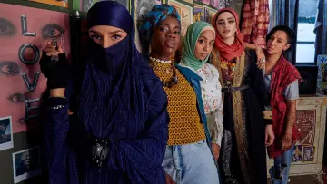 Задник к сериалу "Мы — "Lady Parts"" #1596334
