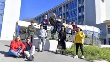 Задник к сериалу "ASKIP, le collège se la raconte" #1537128