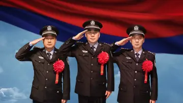 Задник к сериалу "Трезубец" #1549029