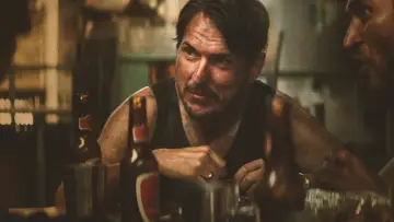 Задник к сериалу "Ограбление века" #1465276