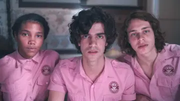 Задник к сериалу "Игра в поцелуи" #1468362
