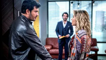 Задник к сериалу "Империя лжи" #1463401
