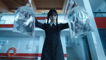 Задник к сериалу "Уэнздей" #1273329