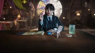 Задник к сериалу "Уэнздей" #1273363
