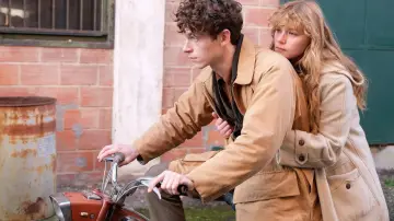 Задник к сериалу "Смешанный лицей" #1429183