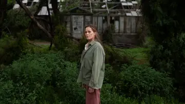 Задник к сериалу "Потерянные цветы Элис Харт" #1809909