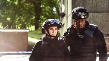 Задник к сериалу "На взводе" #1438732