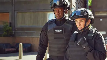 Задник к сериалу "На взводе" #1438736