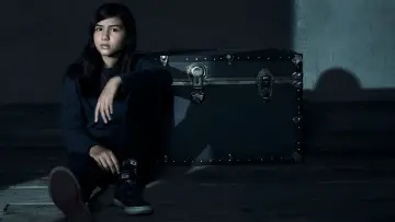 Задник к сериалу "Впусти меня" #1785361