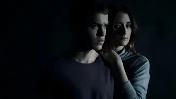 Задник к сериалу "Впусти меня" #1785363