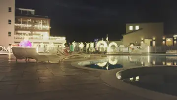Задник к сериалу "Взрослый стажёр" #1505996