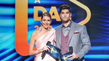 Задник к сериалу "A dal" #1432457