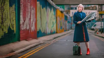 Задник к сериалу "Lucy Worsley Investigates" #1849383