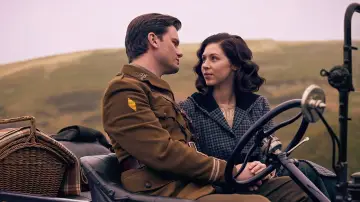 Задник к сериалу "Чужестранка: Кровь от крови моей" #1337142