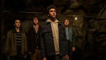 Задник к сериалу "Убежище Харлана Кобена" #1389783