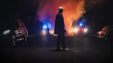 Задник к сериалу "Взрывы на Бостонском марафоне: охота на виновников" #1889701