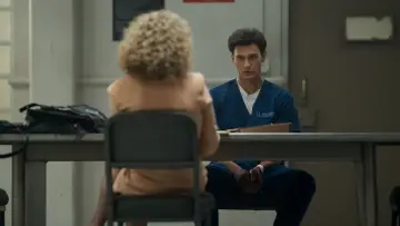 Задник к сериалу "Монстры: история братьев Менендес" #1350428