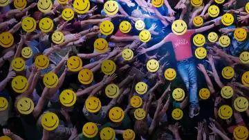 Задник к сериалу "Shiny Happy People" #1553299
