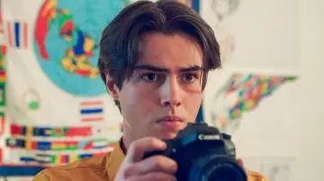 Задник к сериалу "Single, Out" #1608145
