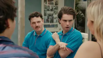 Задник к сериалу "Single, Out" #1608175