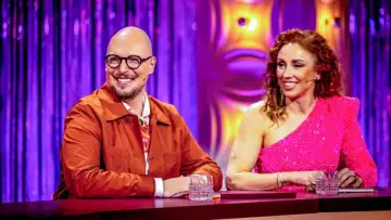 Задник к сериалу "Make Up Your Mind" #1673085