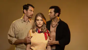 Задник к сериалу "Η Παραλία" #1345632