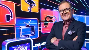 Задник к сериалу "Alan Carr