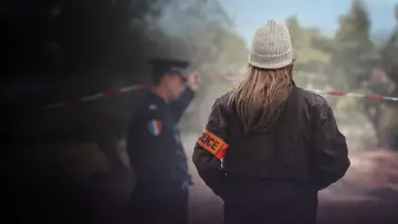 Задник к сериалу "Пропавшие девушки на станции" #1551190