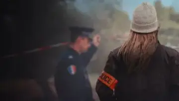 Задник к сериалу "Пропавшие девушки на станции" #1551191