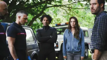 Задник к сериалу "Мутные воды" #1479509