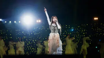 Задник к сериалу "아이유 콘서트 Live Clip" #1602385