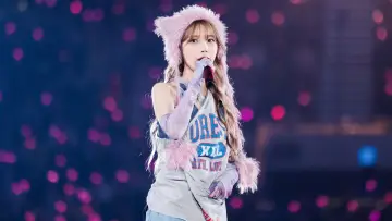 Задник к сериалу "아이유 콘서트 Live Clip" #1602386