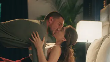 Задник к сериалу "Спрячь меня" #1427689