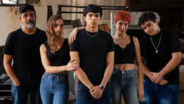 Задник к сериалу "Малыш Бандито" #1488397