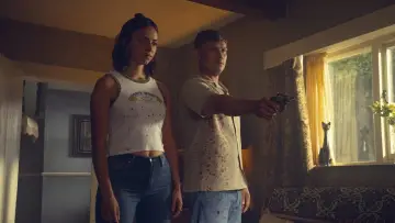 Задник к сериалу "Убегай!" #1474530