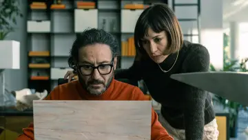 Задник к сериалу "Бункер для богачей" #1370183