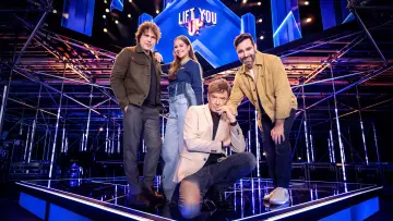 Задник к сериалу "Lift You Up" #1672904