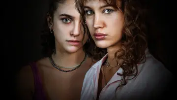 Задник к сериалу "Любовь и одержимость" #1561661
