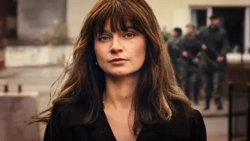 Задник к сериалу "Преступая черту" #1786757