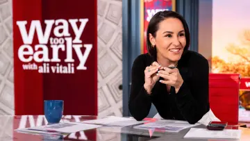 Задник к сериалу "Way Too Early" #1537099