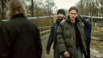 Задник к сериалу "Земля греха" #1488915