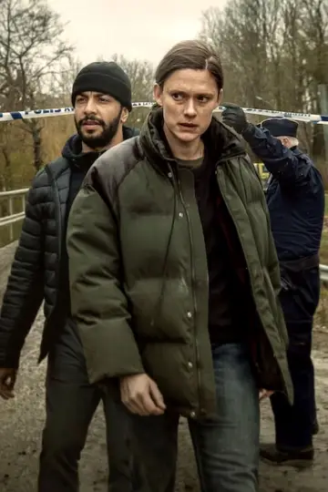 Постер к сериалу "Земля греха" #1488926