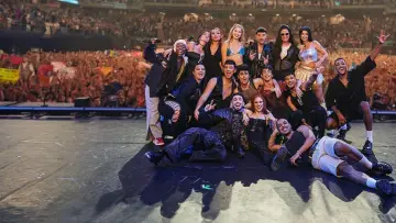 OT23: La gira постер