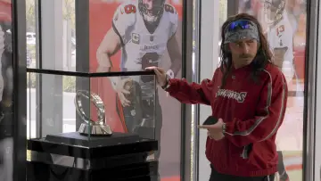 Задник к сериалу "Eli Manning Presents: The Undercovers" #1512048
