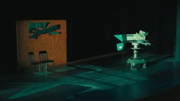 Задник к сериалу "Джерри Спрингер: свет, камера, бой!" #1561136